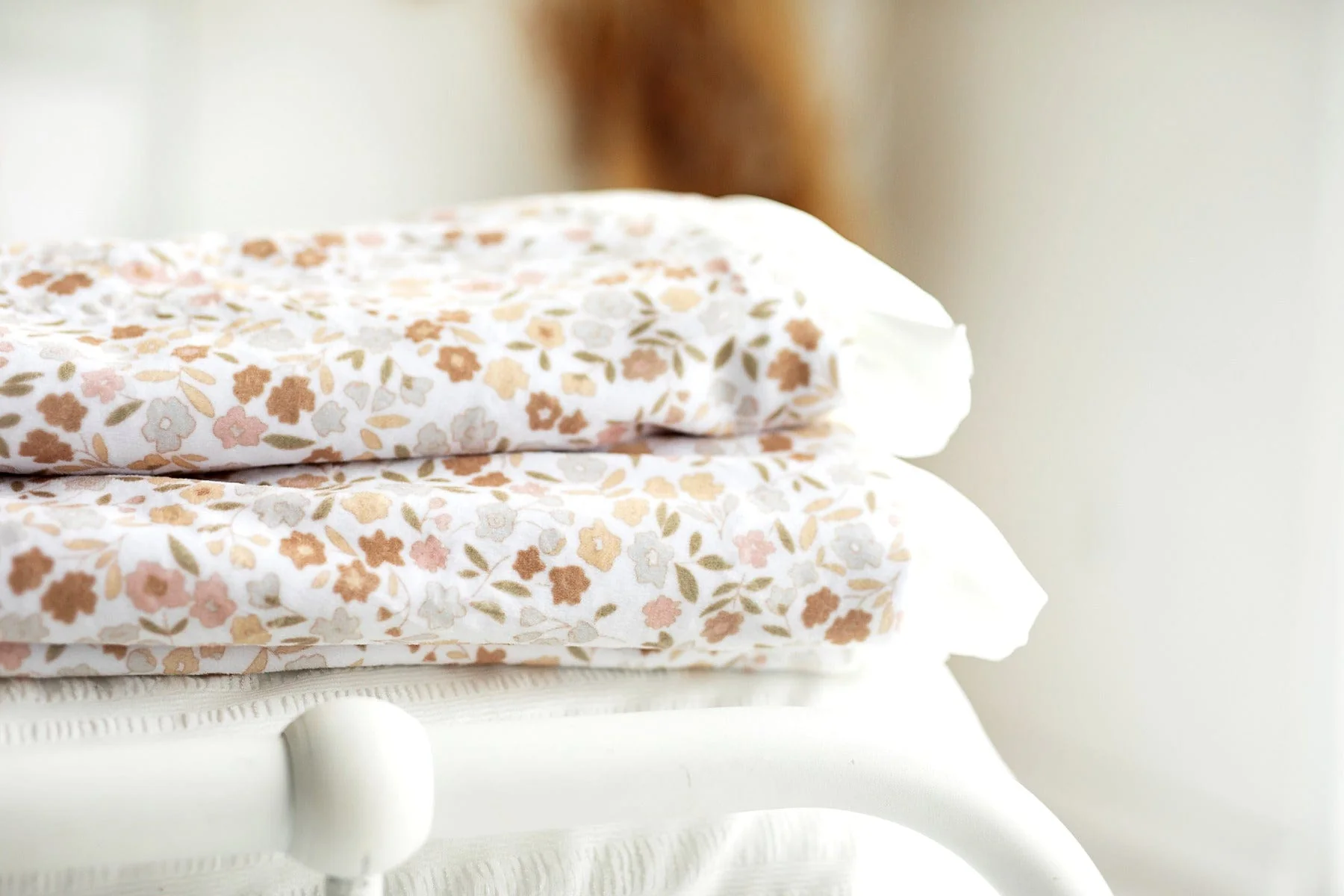 Dainty Floral Blanket - Image 4